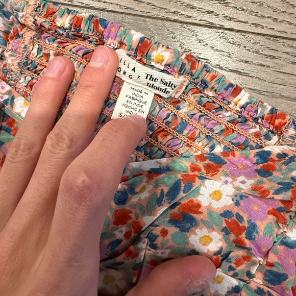 Floral Ruffle Blouse - Multicolor - Picture 2 of 2